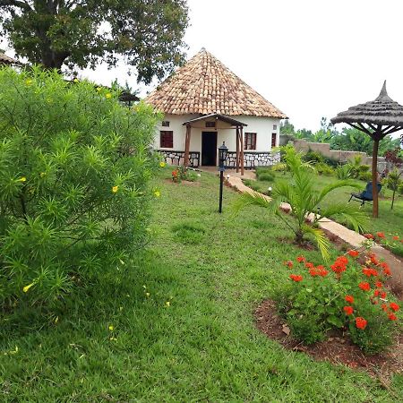 فندق Nena House Rusatira المظهر الخارجي الصورة
