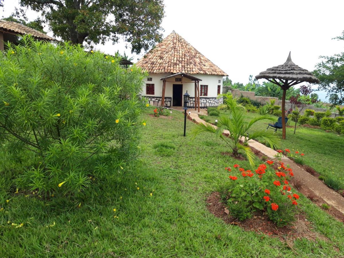 فندق Nena House Rusatira المظهر الخارجي الصورة